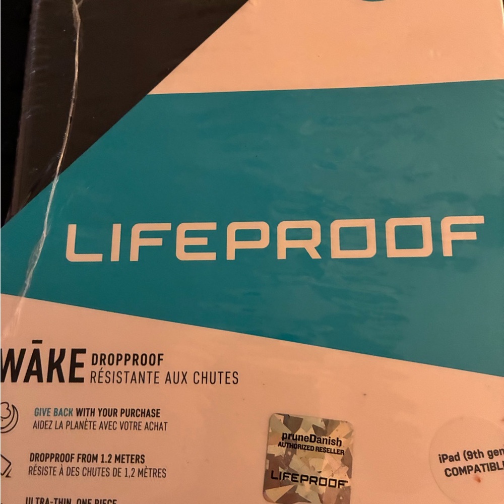 LifeProof Wake Case - Black IPad 9th gen and 8th. iPad not included. CASE ONLY